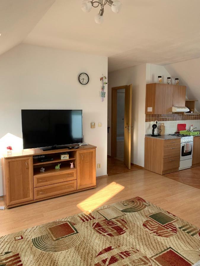 Apartments Biely Kostol Luaran gambar
